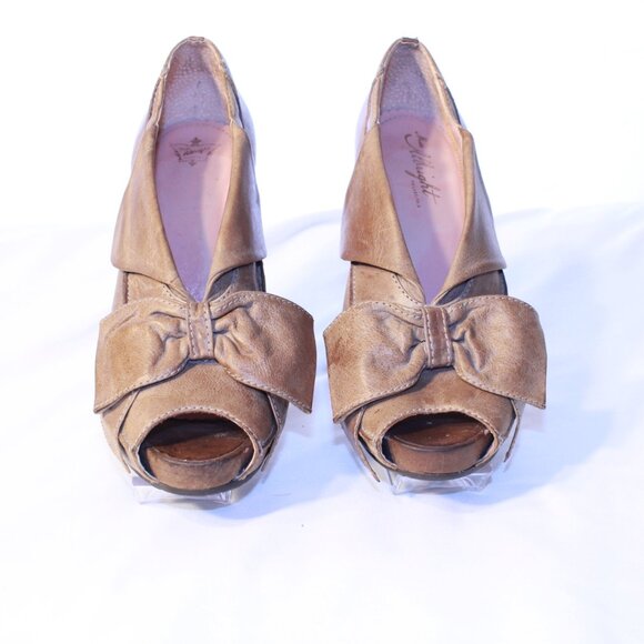 Miss Albright Anthropologie Size 8B Distressed Tan Leather Peep Toe Big Bow Heel - Picture 2 of 15